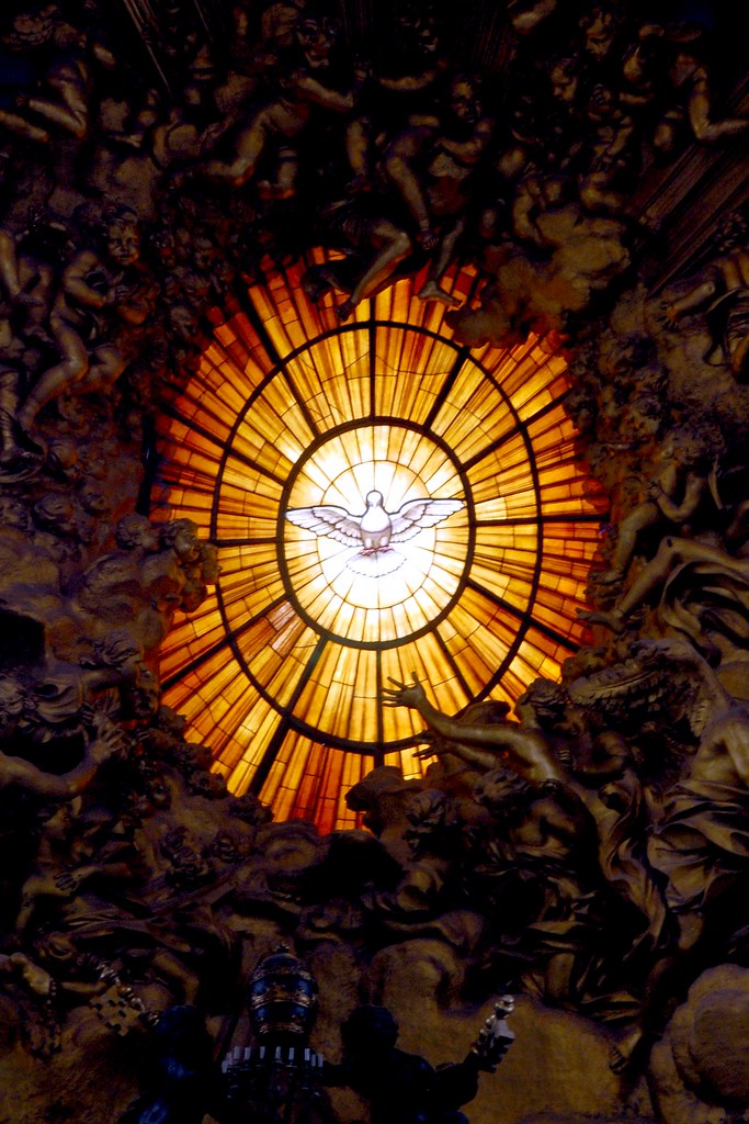 Cattedra di san Pietro del Bernini, il Paraclito